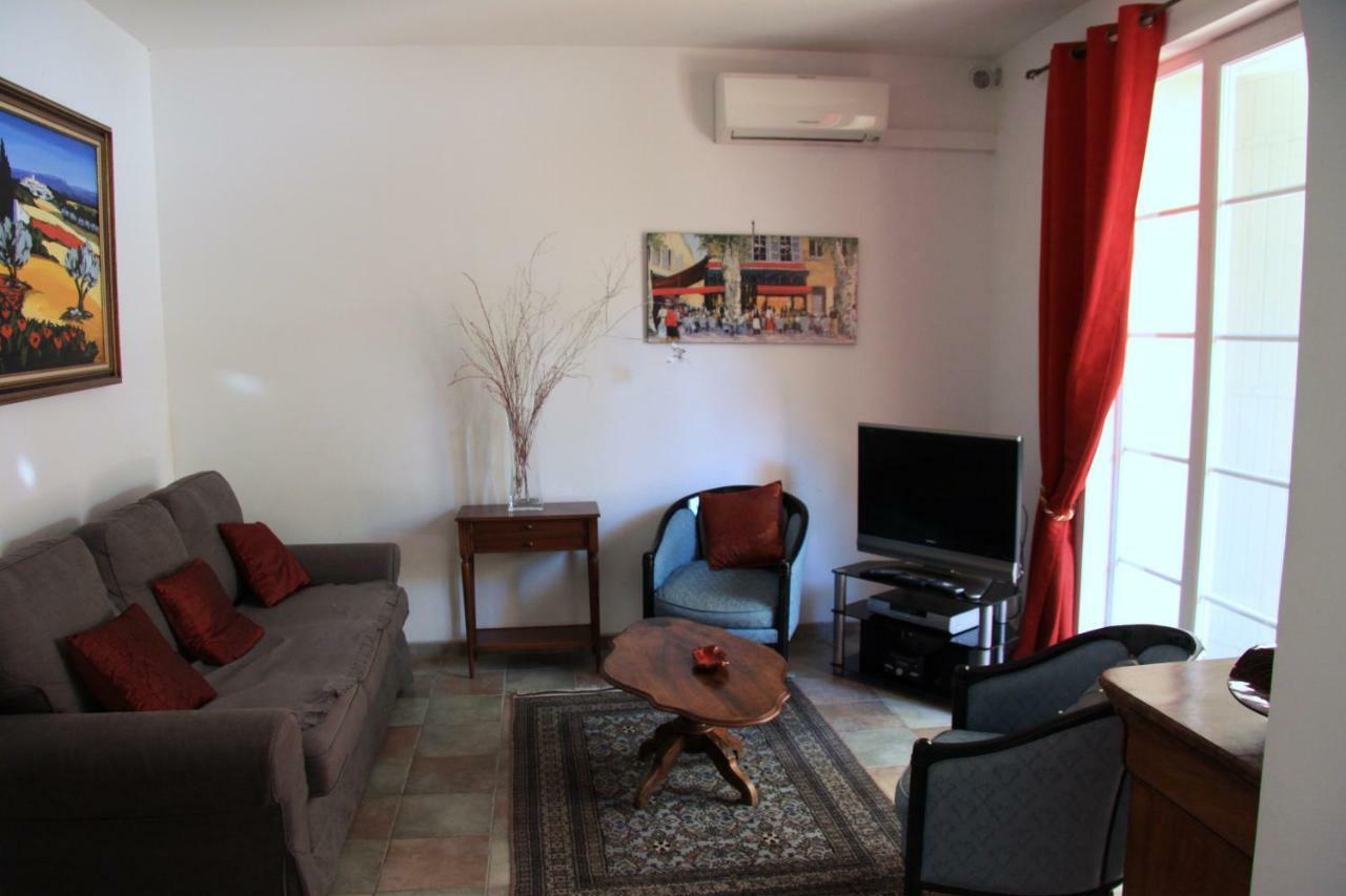 Appartement Avec Patio Et Garage Centre Ville Et Plage Sanary-sur-Mer Exteriér fotografie