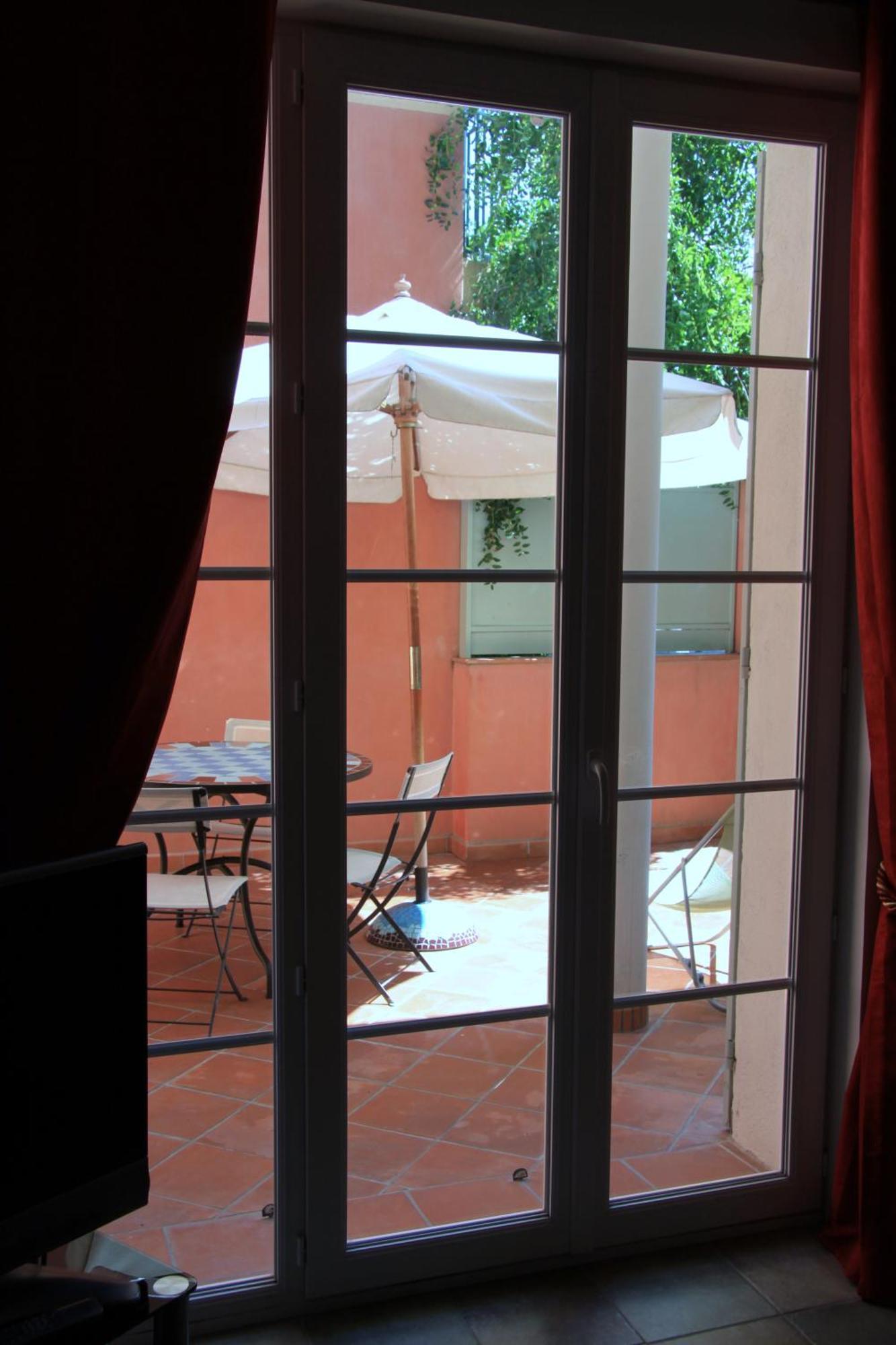 Appartement Avec Patio Et Garage Centre Ville Et Plage Sanary-sur-Mer Exteriér fotografie