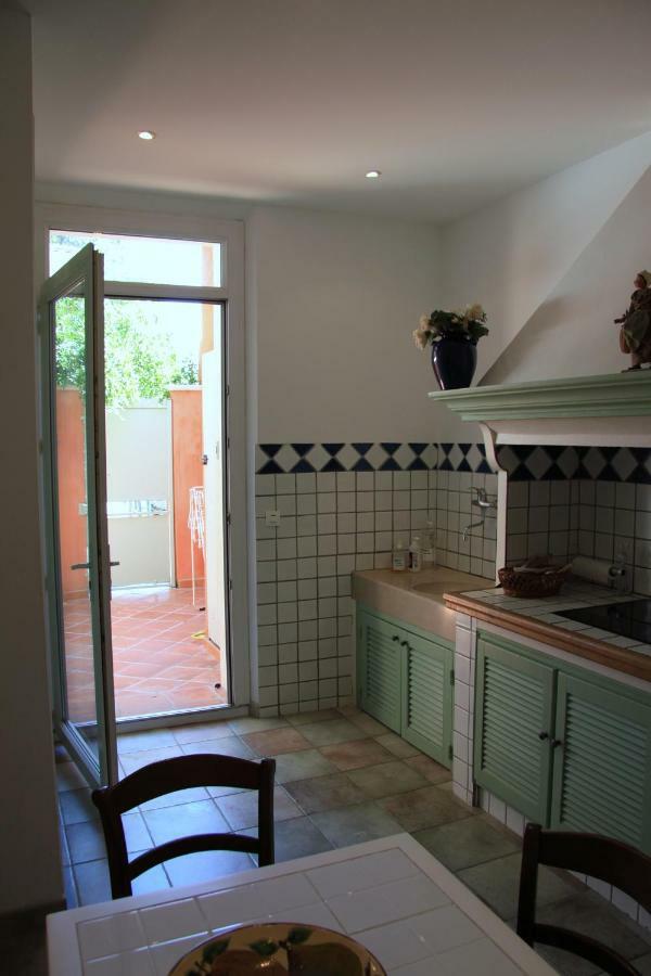 Appartement Avec Patio Et Garage Centre Ville Et Plage Sanary-sur-Mer Exteriér fotografie