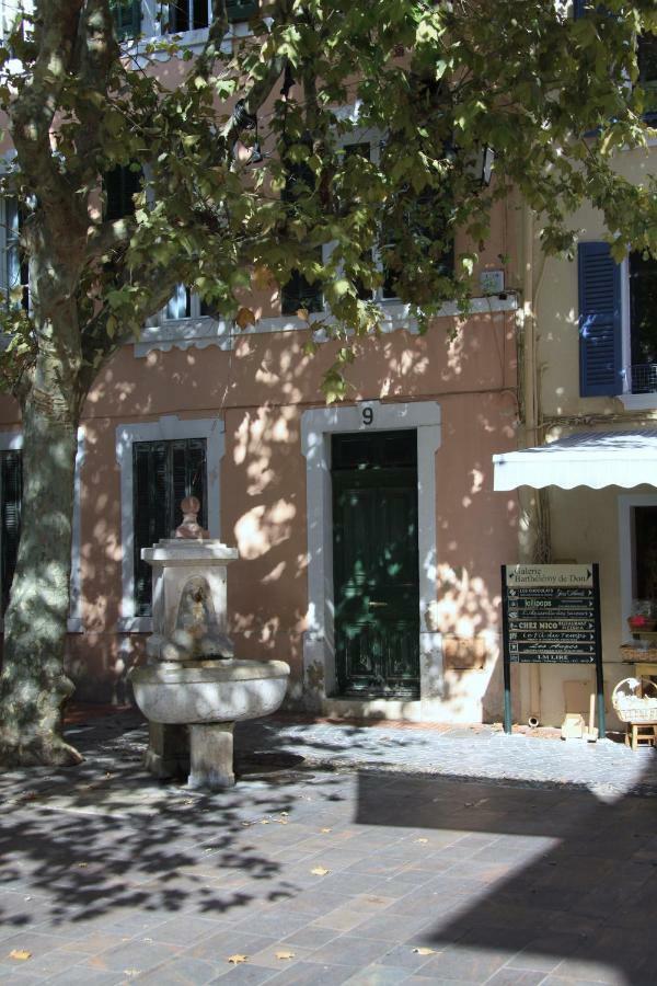 Appartement Avec Patio Et Garage Centre Ville Et Plage Sanary-sur-Mer Exteriér fotografie